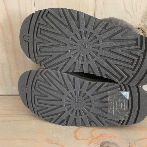 - Ugg disquette sheepskin platform clog slippers gray new - Picture 10 of 10